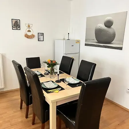 Apartment Danube Dwelling Akacfa 26 - Private Indoor Garage *