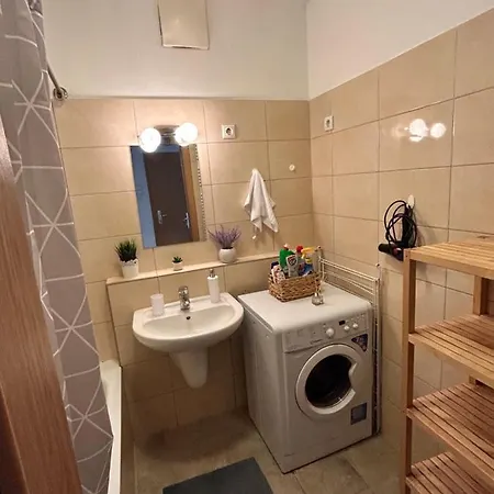 Danube Dwelling Akacfa 26 - Private Indoor Garage